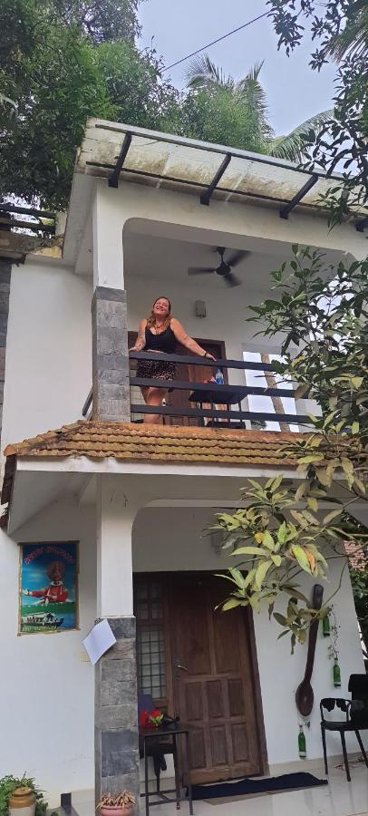 Abru'S Holidays International Travelers Alappuzha المظهر الخارجي الصورة